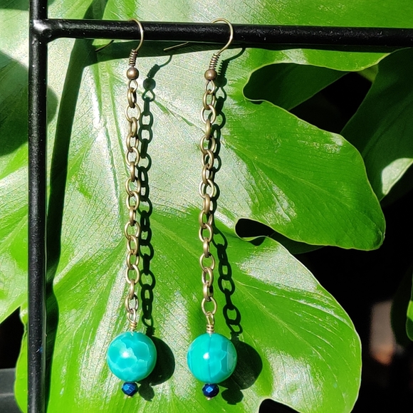 Agate Gemstone Bead with Sparkly Bead Dangly Earrings - Picture 4 of 9